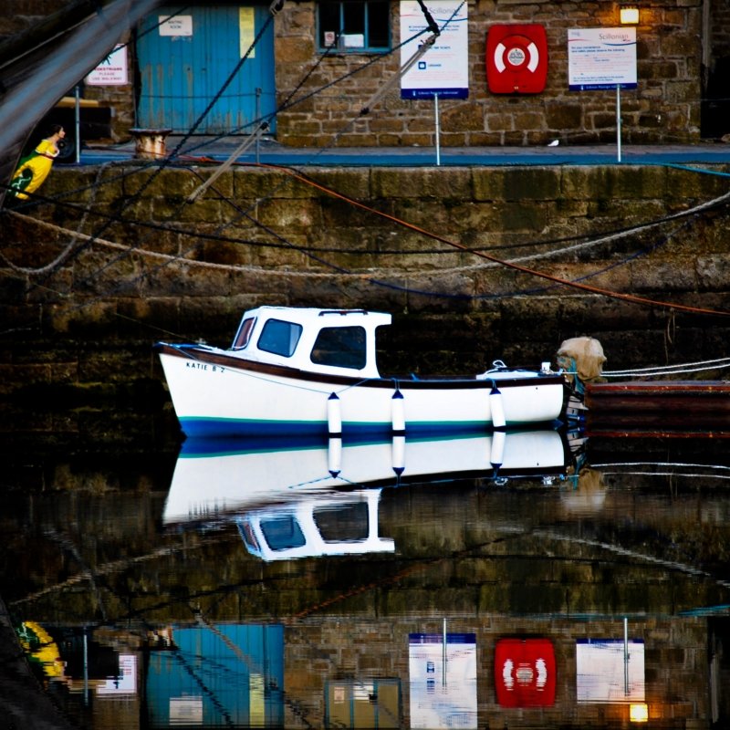 penzance-harbour-reflection