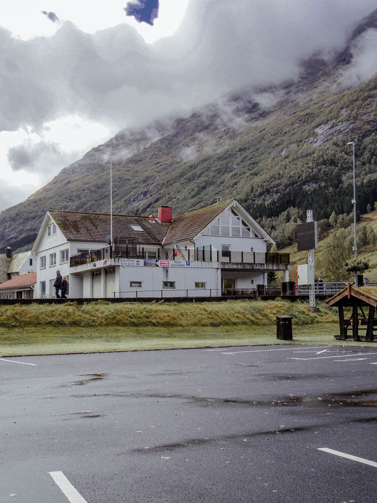 Pentax Q7 - In Norway's Olden 2026