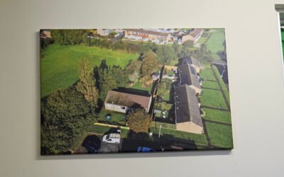Canvas Donated to Oaklands Community Centre, Saltash