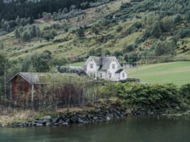 I took my Pentax Q7 to Norway and it performed pretty well (BUT)..
